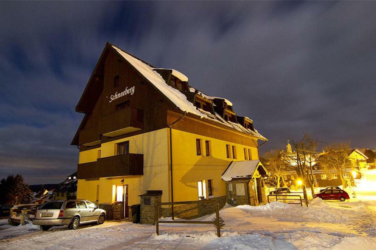 Schneeberg Apartmany Boží Dar Zewnętrze zdjęcie